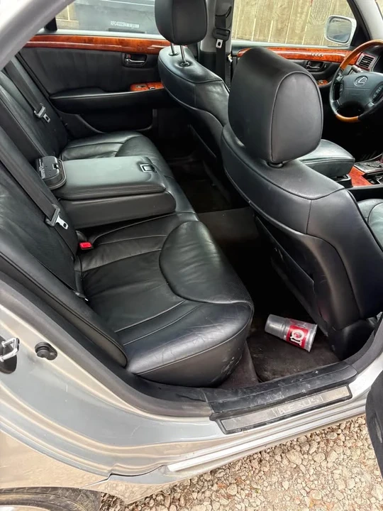 2005 Lexus LS 3rd Gen - Image 3 of 4