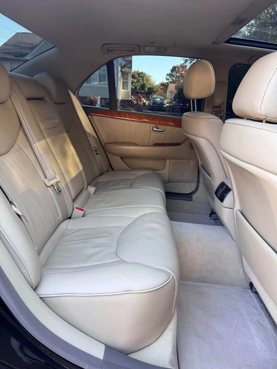 2005 Lexus LS 3rd Gen - Image 6 of 8