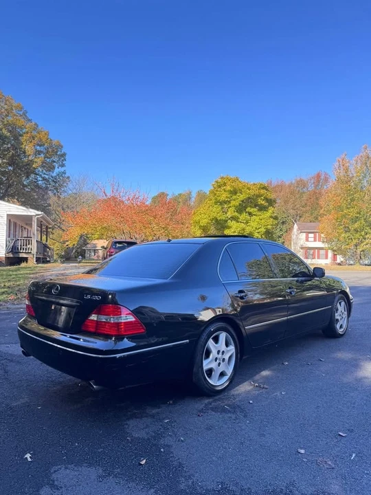 2005 Lexus LS 3rd Gen - Image 4 of 8