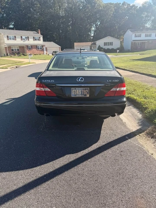 2005 Lexus LS 3rd Gen - Image 3 of 7