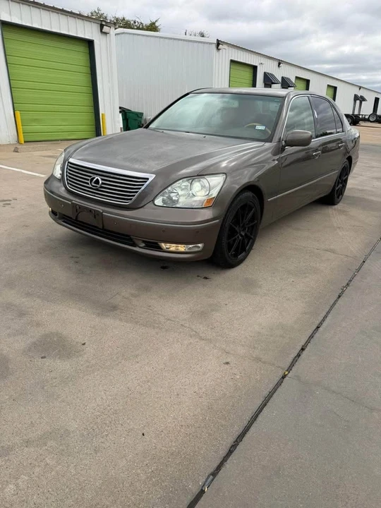 2005 Lexus LS 3rd Gen - Image 4 of 13