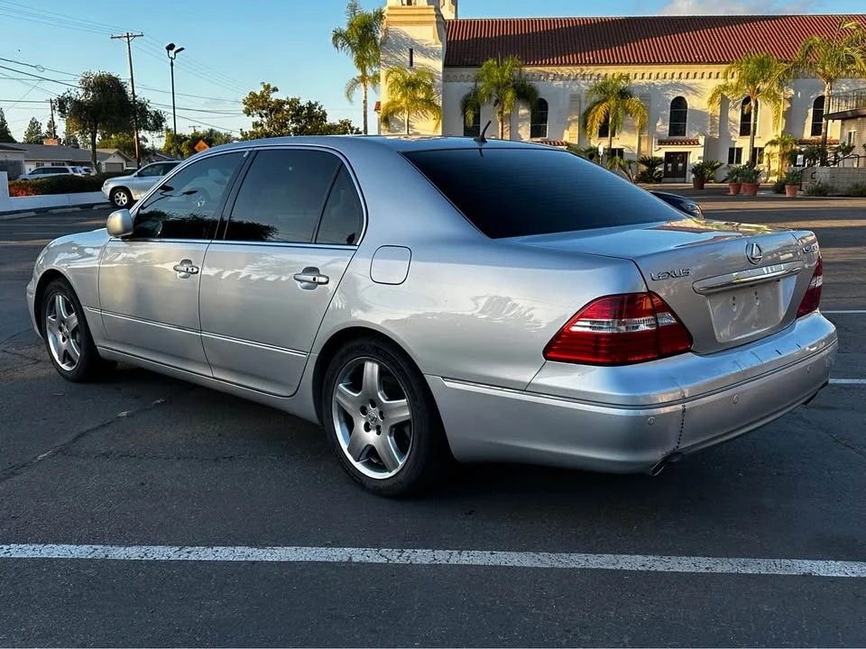 2005 Lexus LS 3rd Gen - Image 6 of 11
