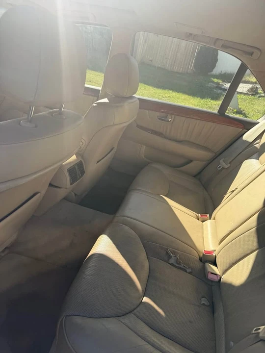 2005 Lexus LS 3rd Gen - Image 6 of 7