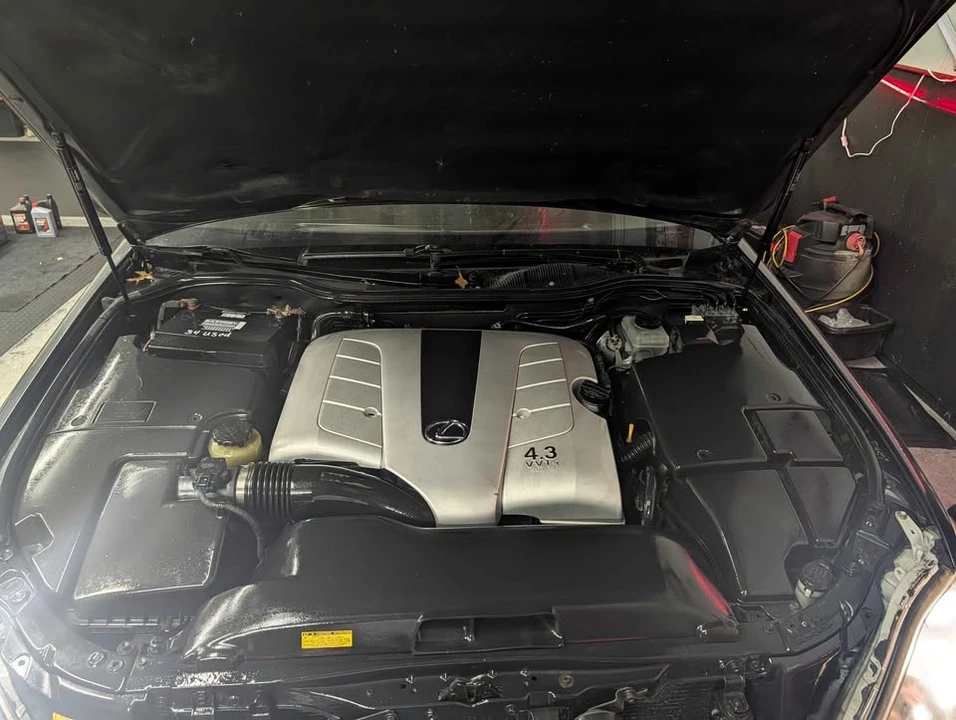 2005 Lexus LS 3rd Gen - Image 14 of 14