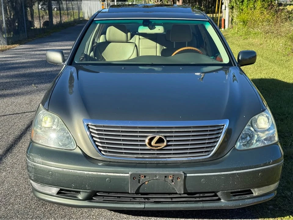 2005 Lexus LS 3rd Gen - Image 5 of 20