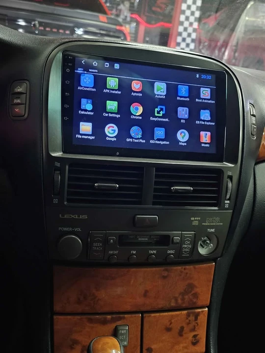 2005 Lexus LS 3rd Gen - Image 13 of 14
