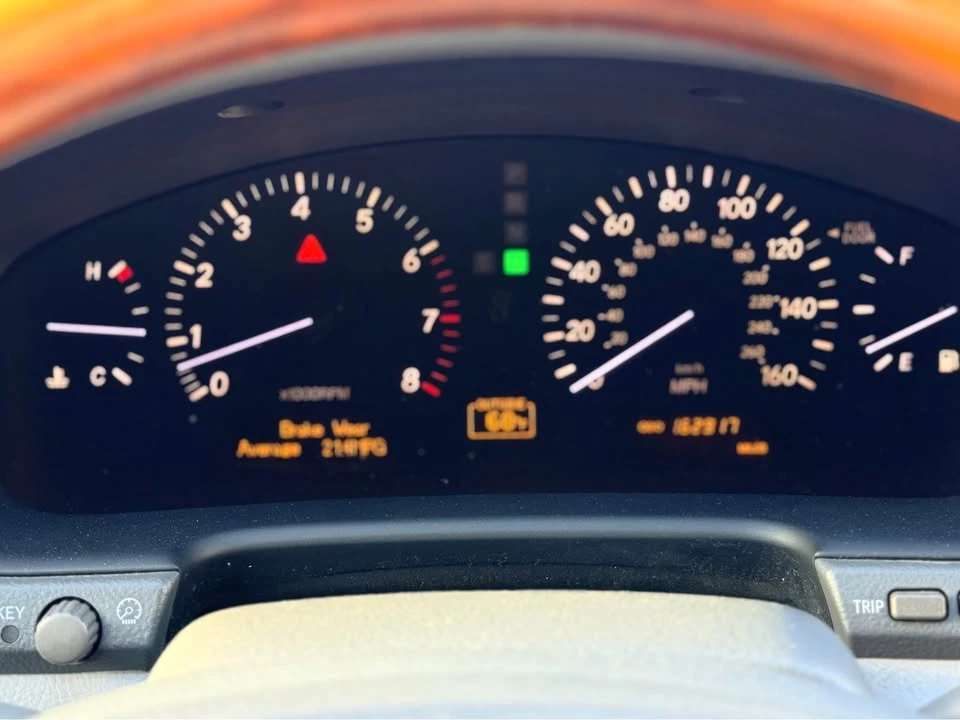 2005 Lexus LS 3rd Gen - Image 13 of 15