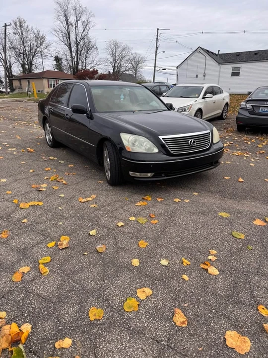2005 Lexus LS 3rd Gen - Image 3 of 18