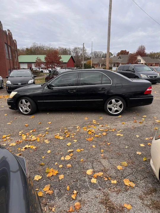2005 Lexus LS 3rd Gen - Image 8 of 18