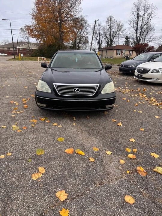 2005 Lexus LS 3rd Gen - Image 2 of 18