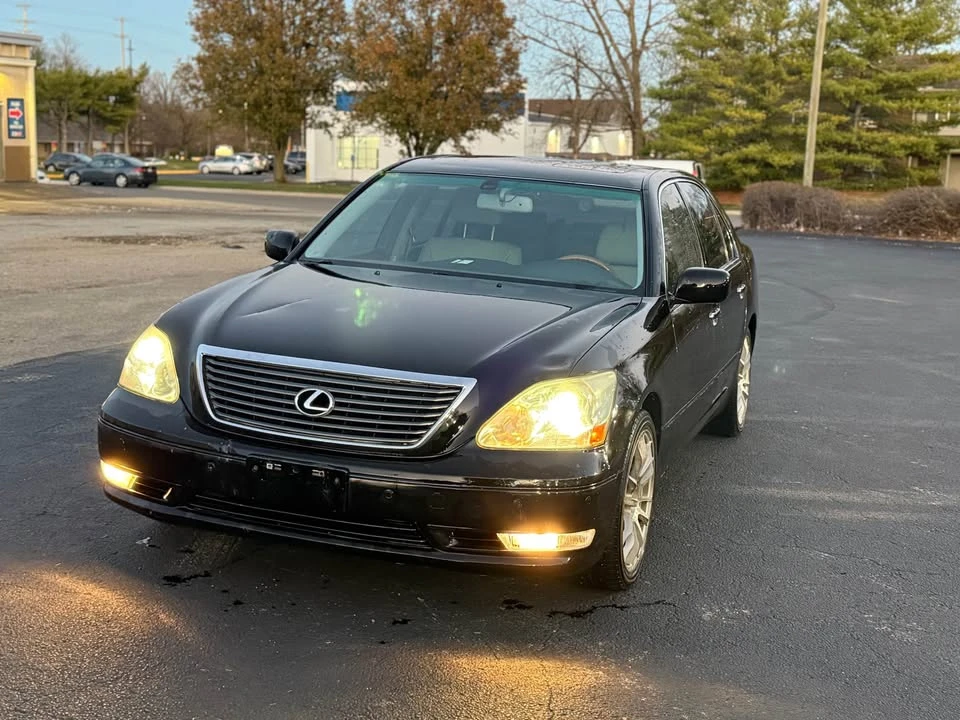 2005 Lexus LS 3rd Gen - Image 3 of 10