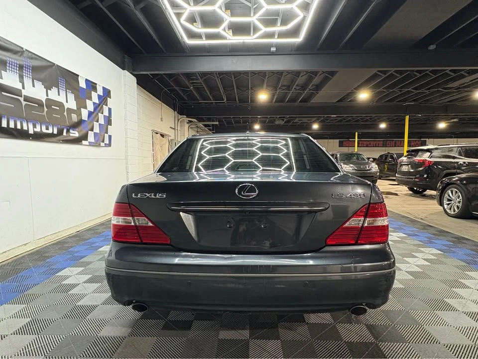 2005 Lexus LS 3rd Gen - Image 10 of 15
