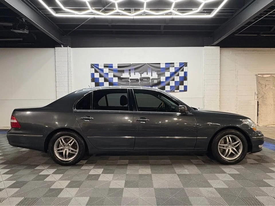 2005 Lexus LS 3rd Gen - Image 8 of 15
