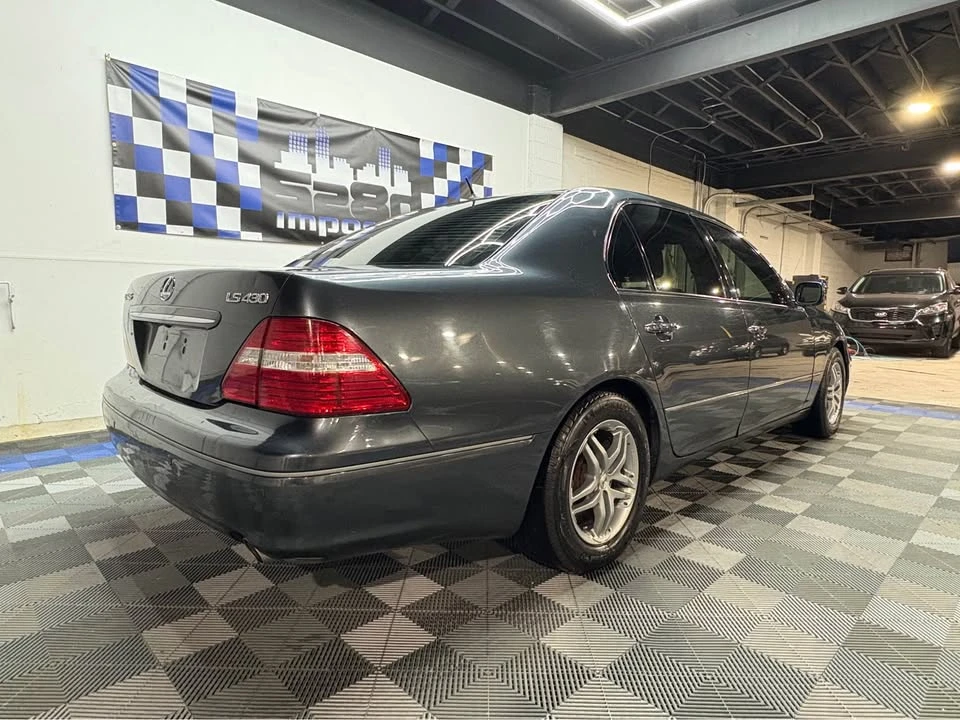 2005 Lexus LS 3rd Gen - Image 9 of 15