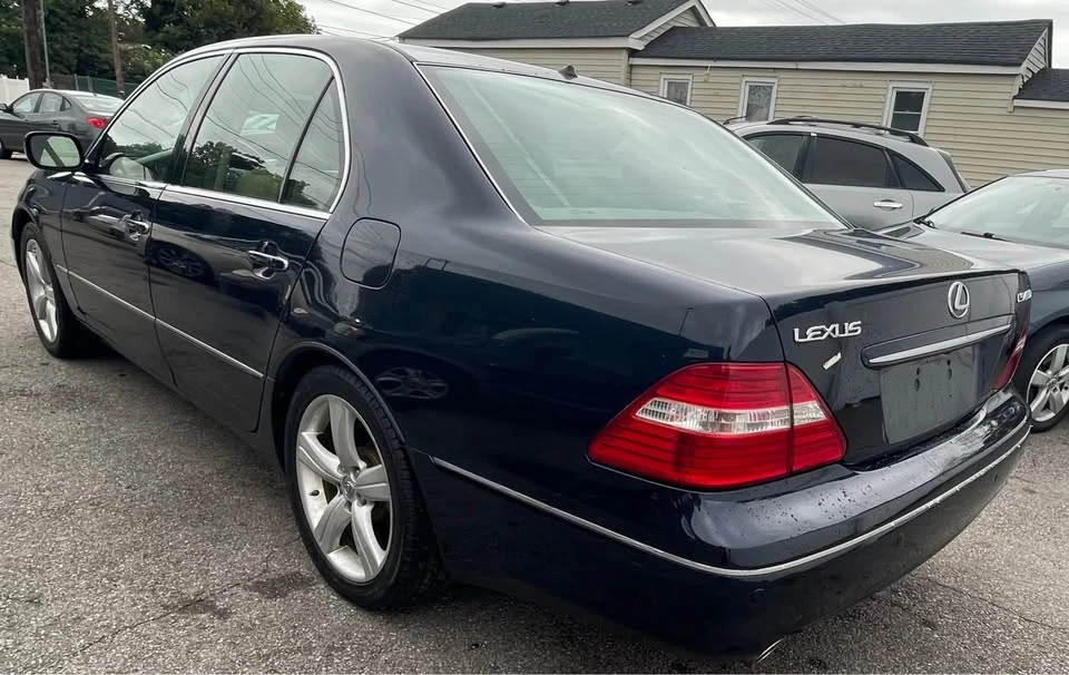 2005 Lexus LS 3rd Gen - Image 7 of 20