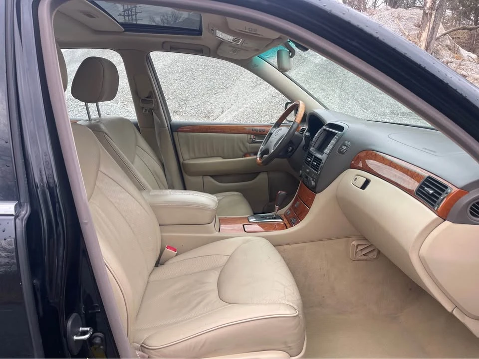 2005 Lexus LS 3rd Gen - Image 3 of 4