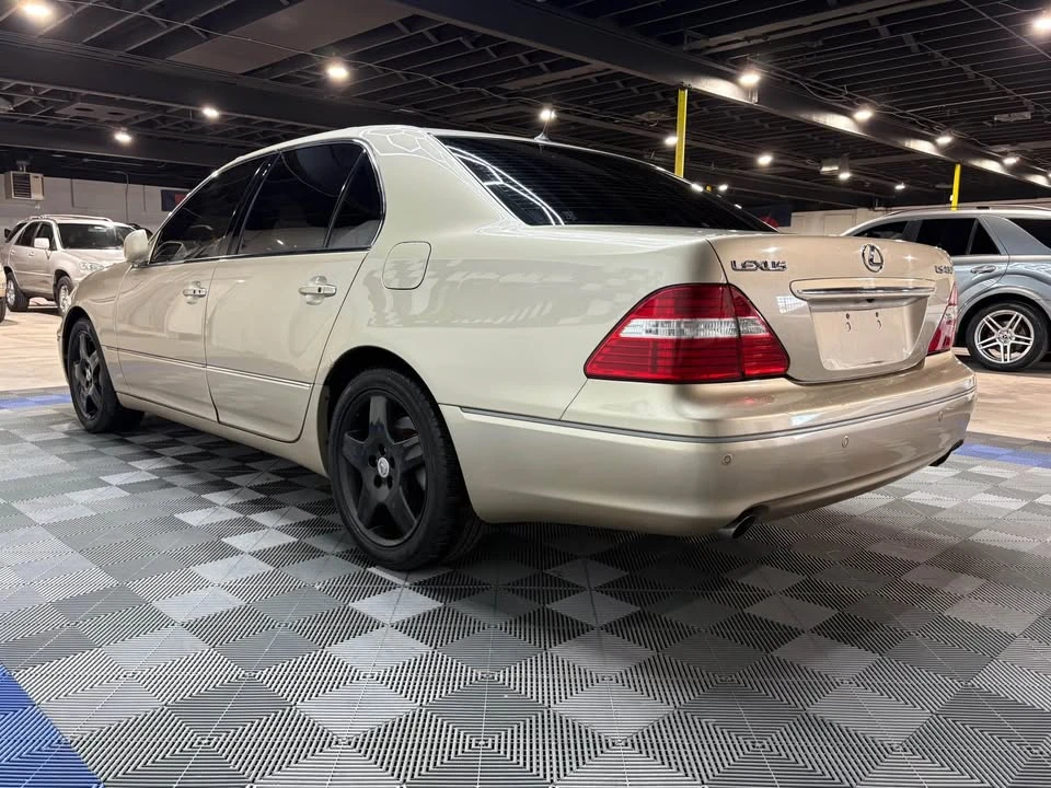 2005 Lexus LS 3rd Gen - Image 5 of 20