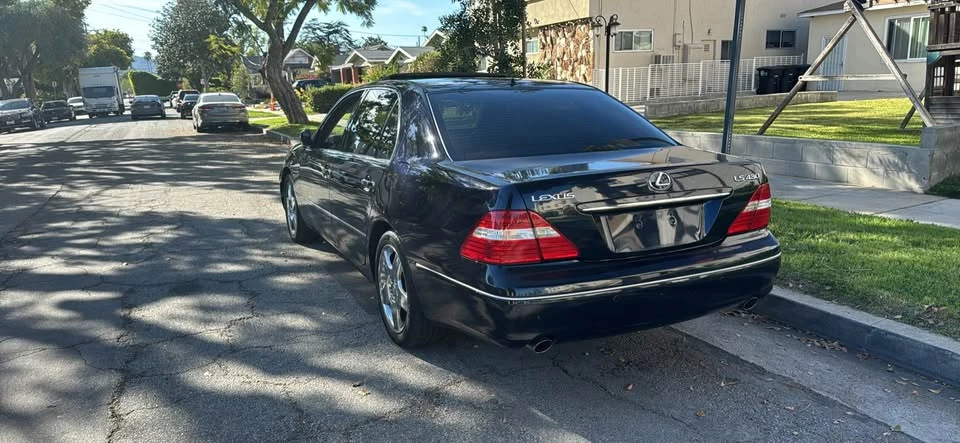 2005 Lexus LS 3rd Gen - Image 5 of 5