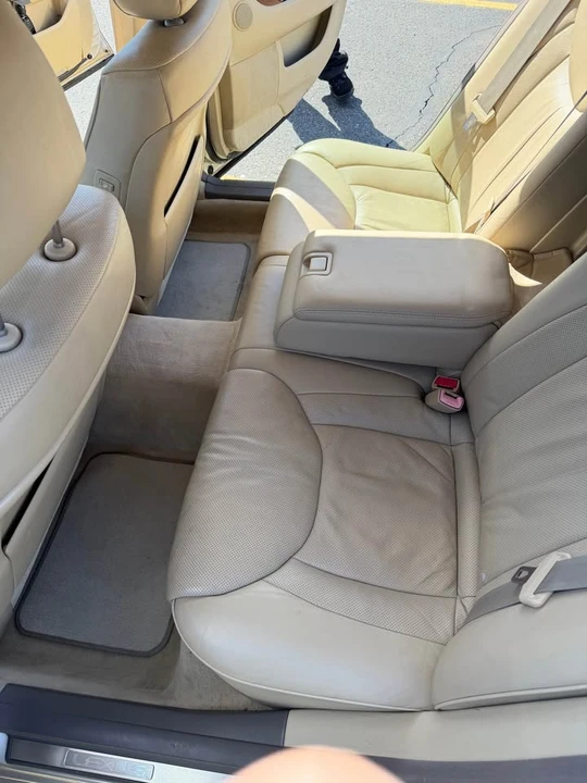 2005 Lexus LS 3rd Gen - Image 7 of 9