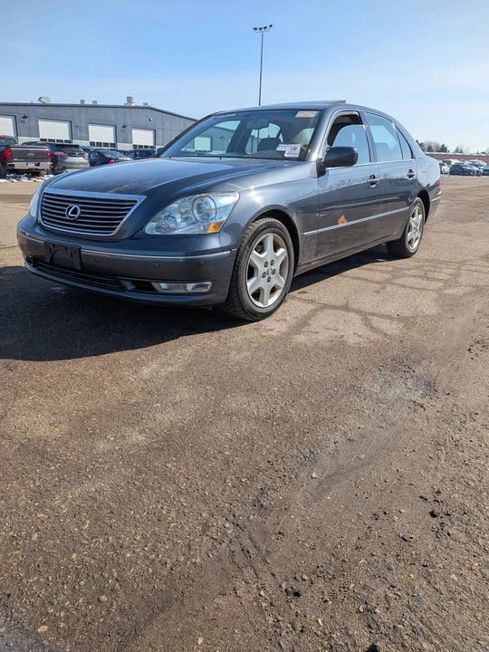 2005 Lexus LS 3rd Gen - Image 5 of 21