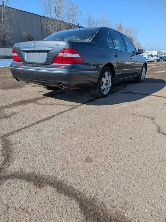 2005 Lexus LS 3rd Gen - Image 3 of 21