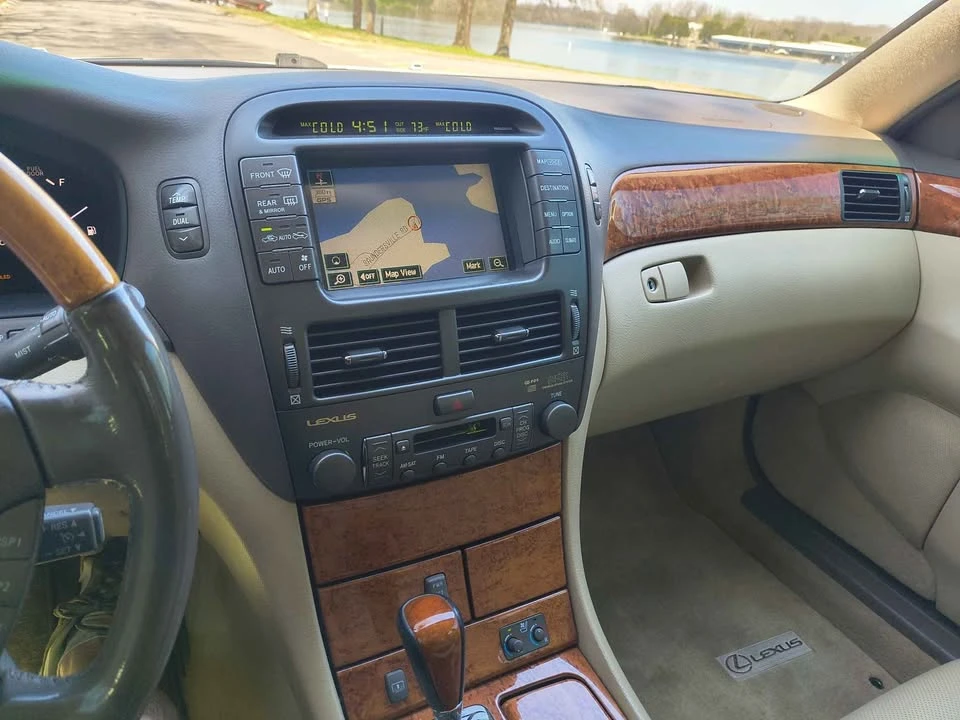 2005 Lexus LS 3rd Gen - Image 16 of 16