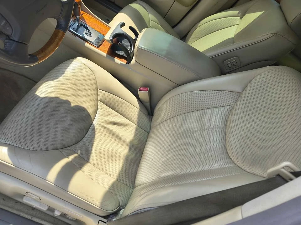 2005 Lexus LS 3rd Gen - Image 6 of 16
