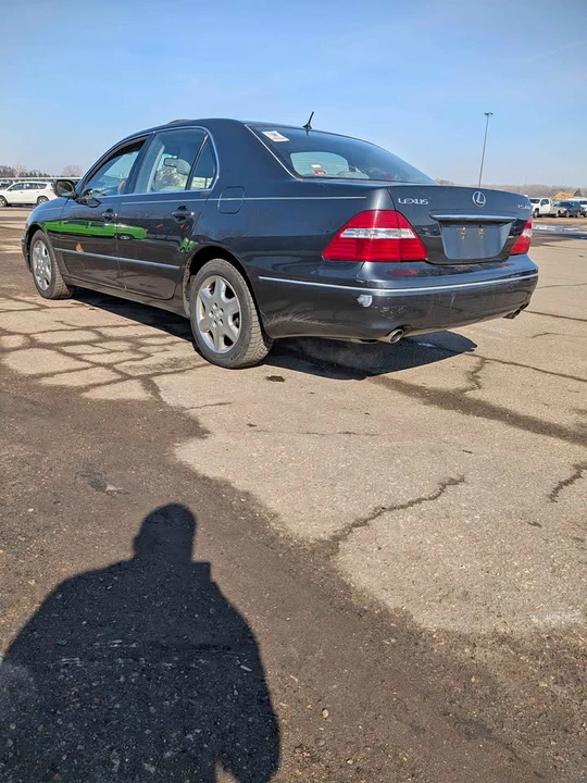 2005 Lexus LS 3rd Gen - Image 2 of 21