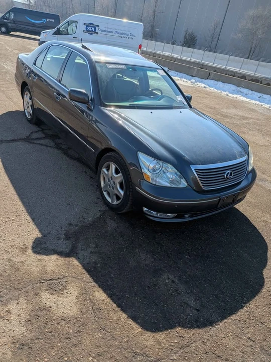 2005 Lexus LS 3rd Gen - Image 4 of 21