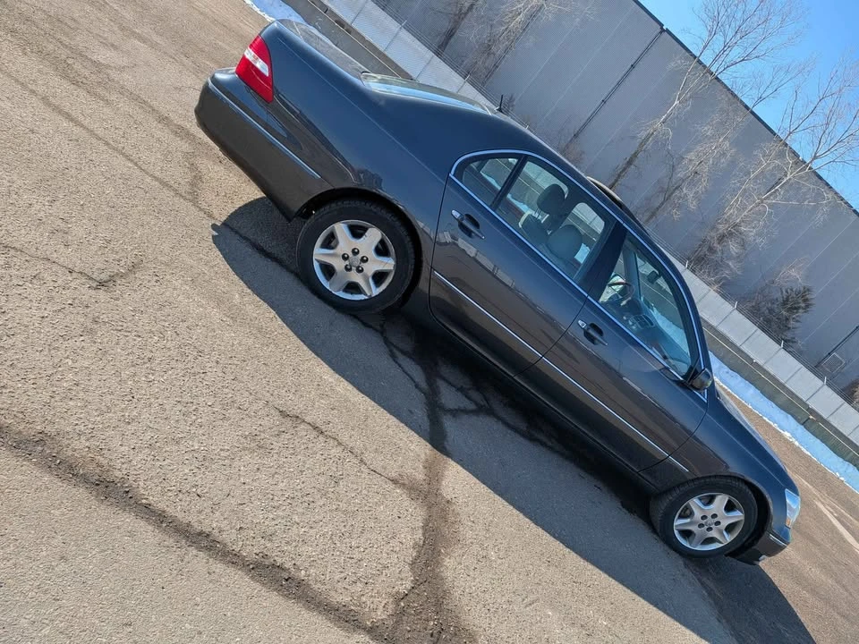 2005 Lexus LS 3rd Gen - Image 20 of 21