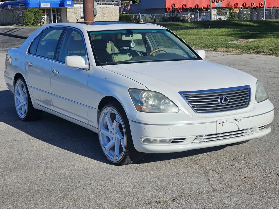 2005 Lexus LS 3rd Gen - Image 2 of 12