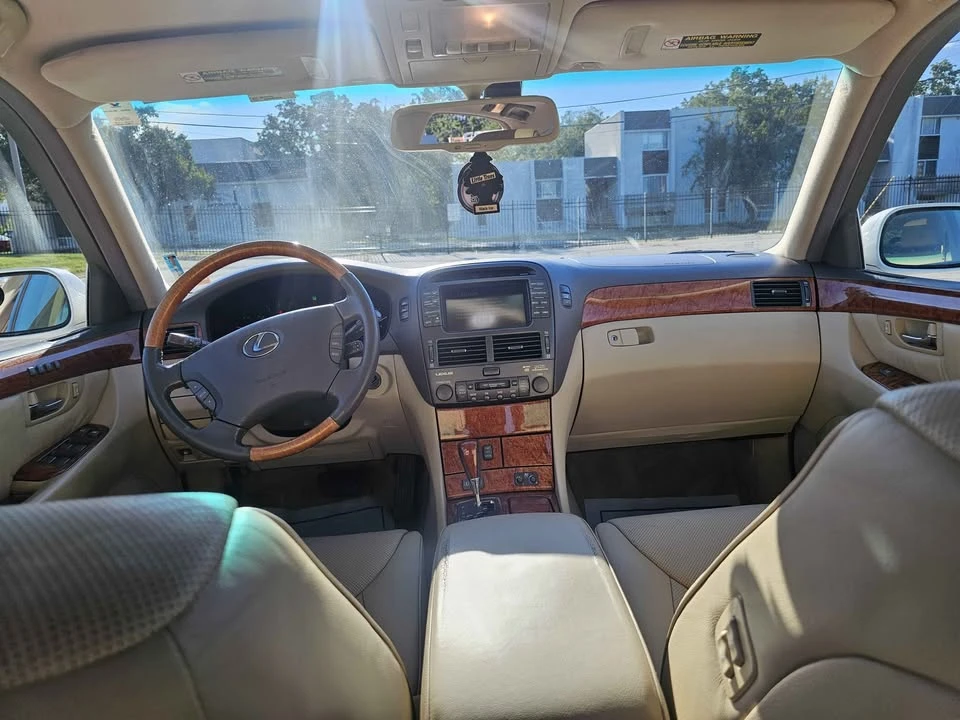 2005 Lexus LS 3rd Gen - Image 11 of 12