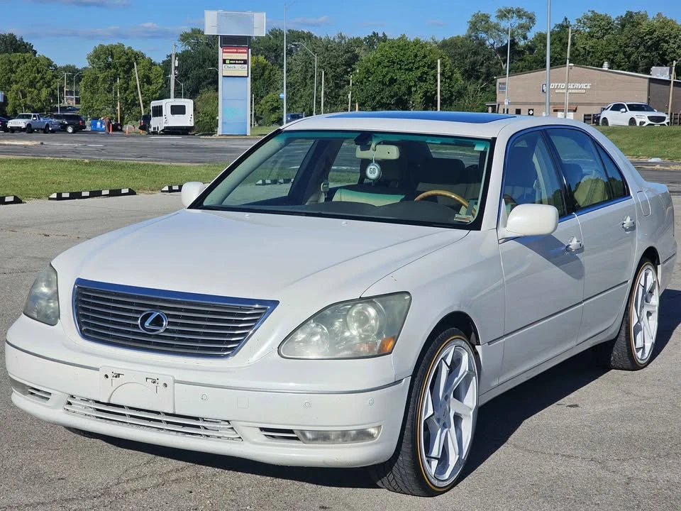 2005 Lexus LS 3rd Gen - Image 3 of 12