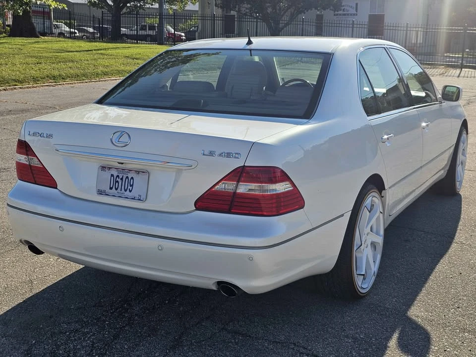 2005 Lexus LS 3rd Gen - Image 6 of 12