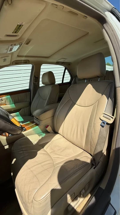 2005 Lexus LS 3rd Gen - Image 8 of 8