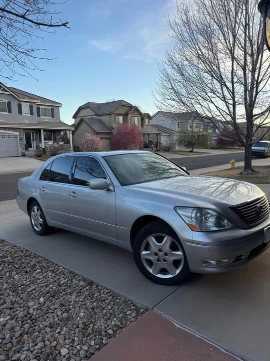 2005 Lexus LS 3rd Gen - Image 5 of 7