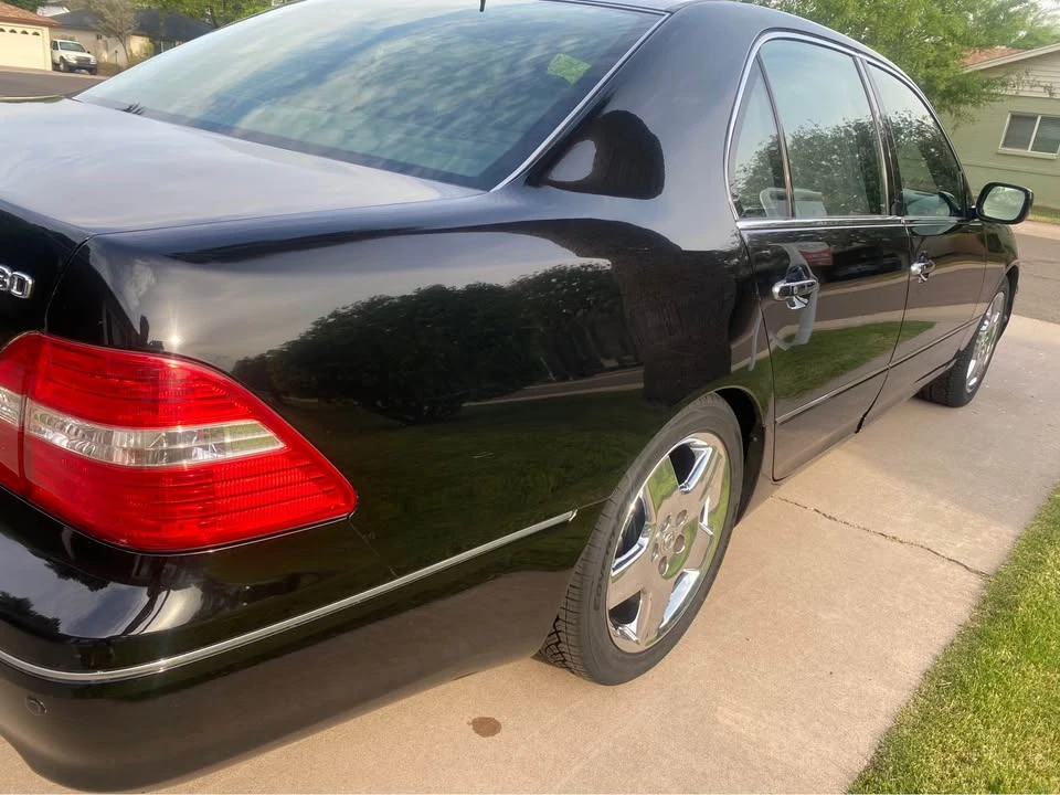 2005 Lexus LS 3rd Gen - Image 6 of 18