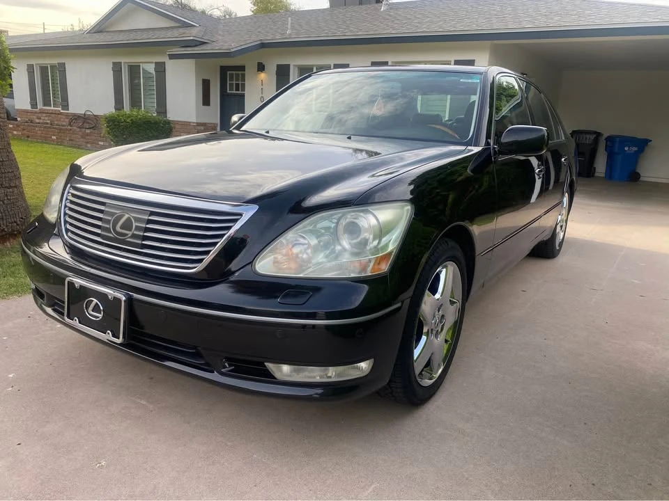 2005 Lexus LS 3rd Gen - Image 4 of 18