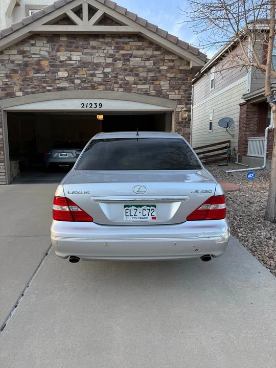 2005 Lexus LS 3rd Gen - Image 4 of 7