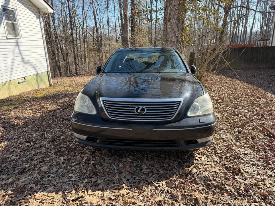 2005 Lexus LS 3rd Gen - Image 3 of 12
