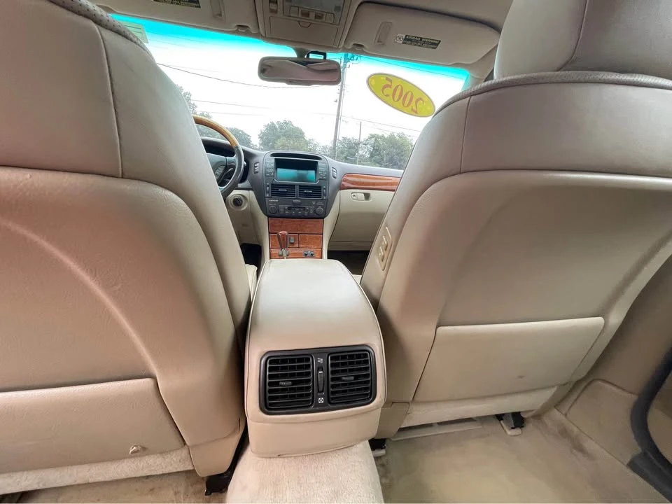 2005 Lexus LS 3rd Gen - Image 18 of 19