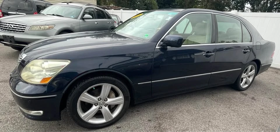 2005 Lexus LS 3rd Gen - Image 4 of 19