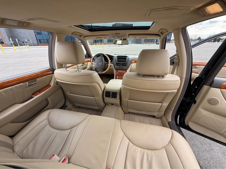 2005 Lexus LS 3rd Gen - Image 3 of 12