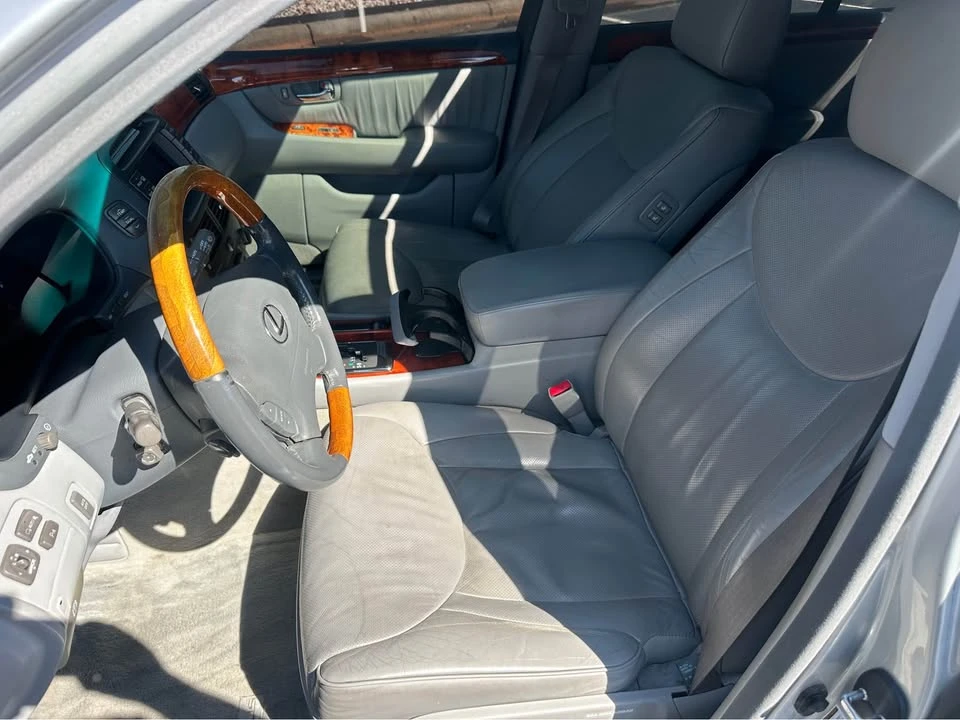 2005 Lexus LS 3rd Gen - Image 11 of 11