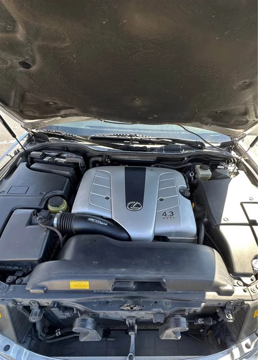 2005 Lexus LS 3rd Gen - Image 7 of 11