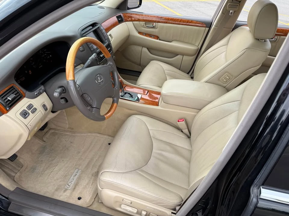 2005 Lexus LS 3rd Gen - Image 10 of 12