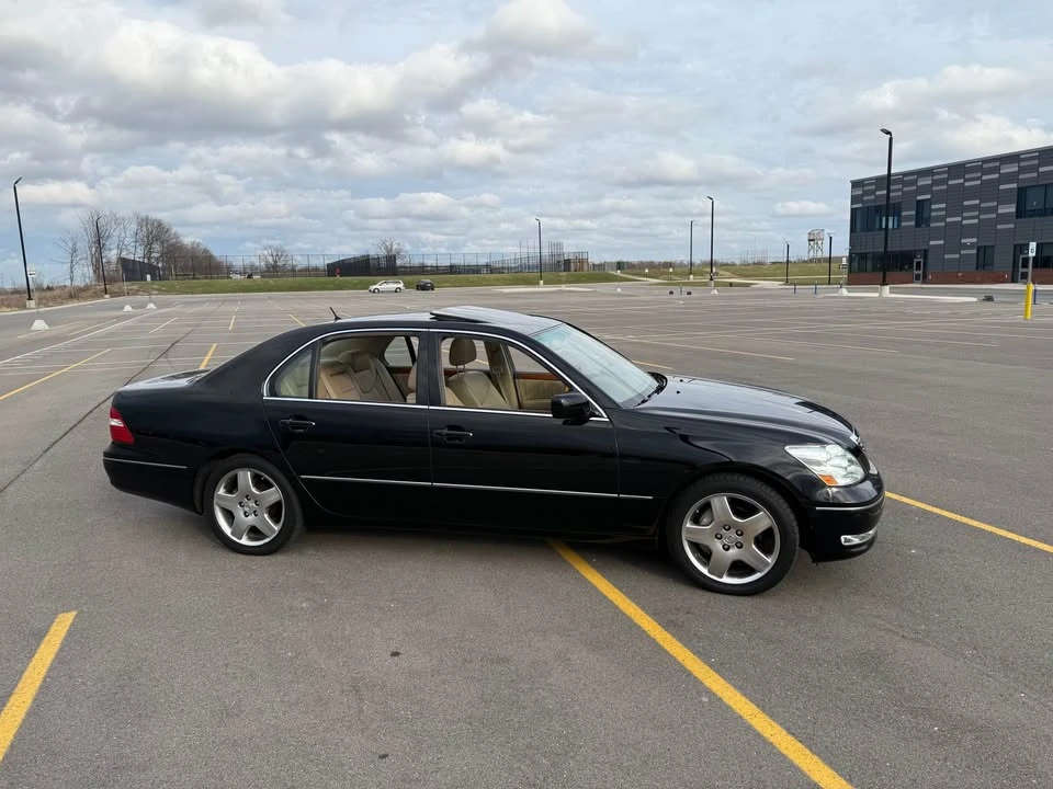 2005 Lexus LS 3rd Gen - Image 7 of 12