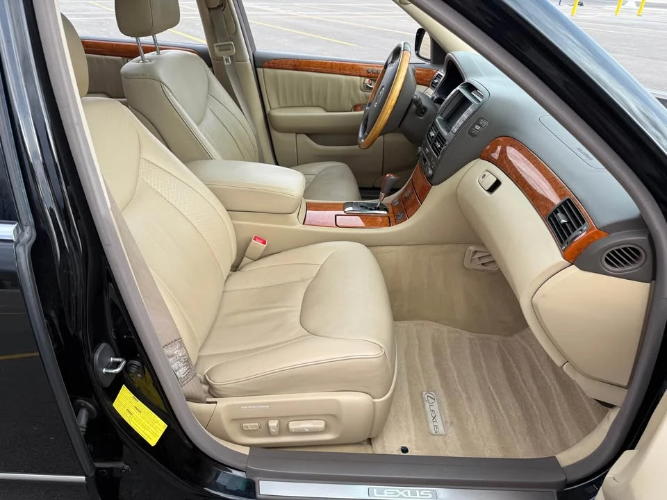 2005 Lexus LS 3rd Gen - Image 2 of 12
