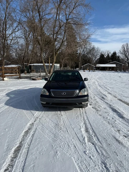 2005 Lexus LS 3rd Gen - Image 4 of 11
