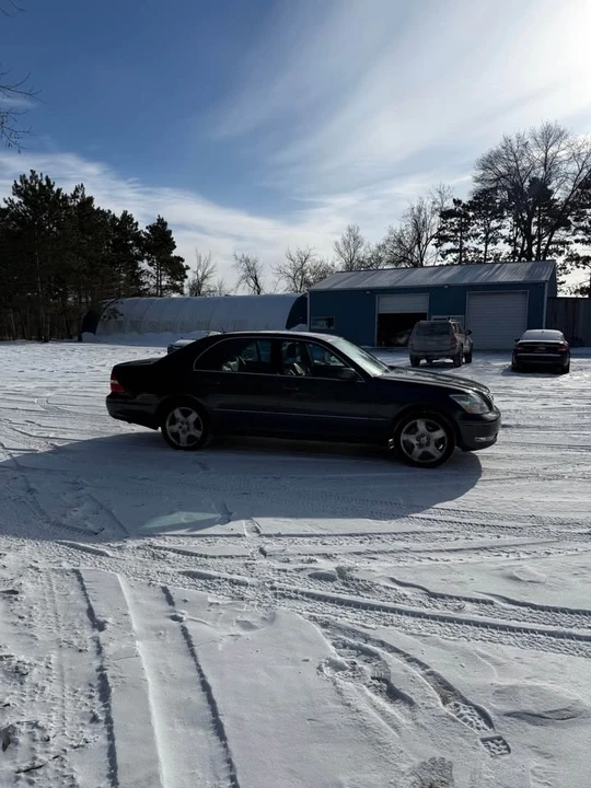 2005 Lexus LS 3rd Gen - Image 3 of 11
